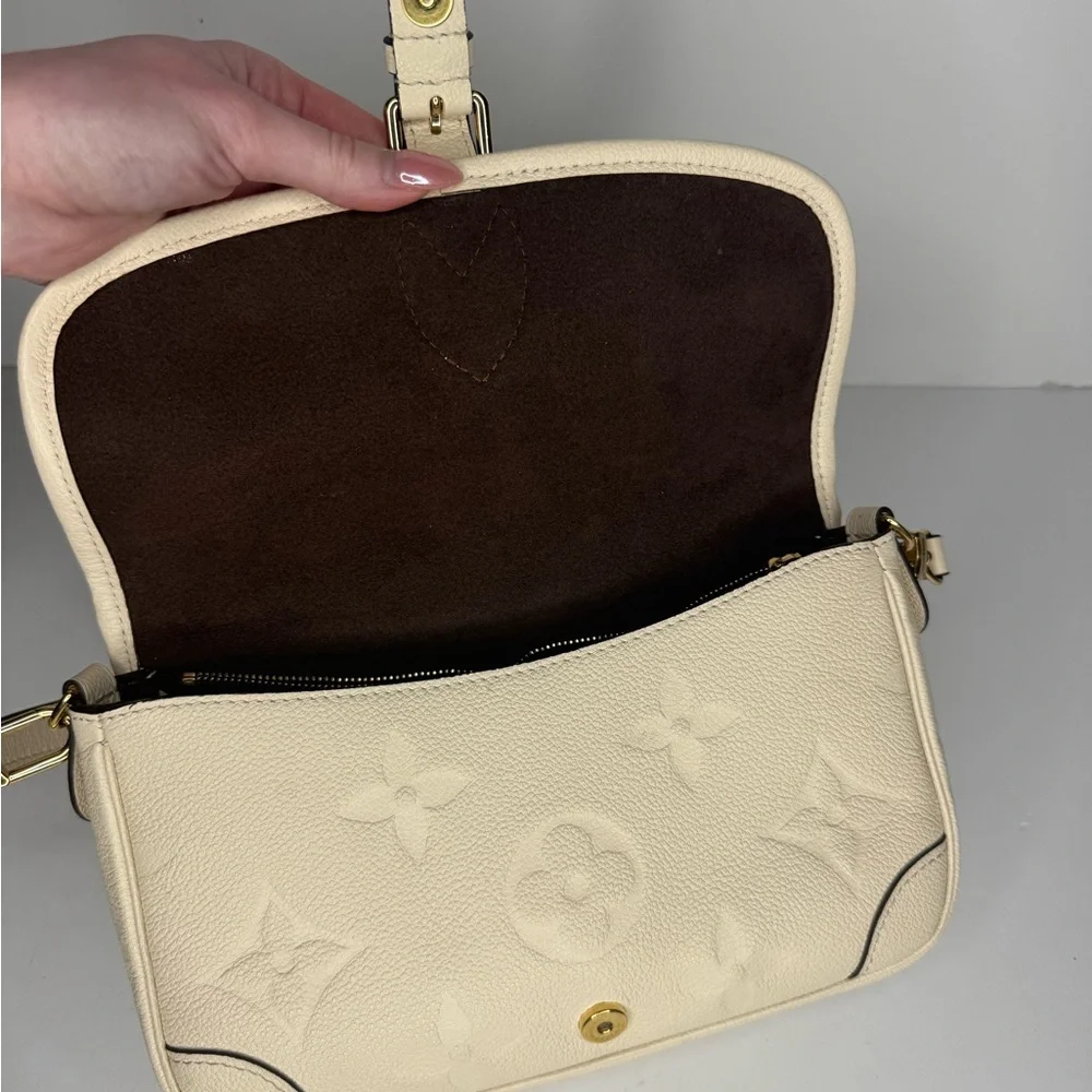 Louis Vuitton Diane Cream Empriente Monogram - Picture 10 of 16